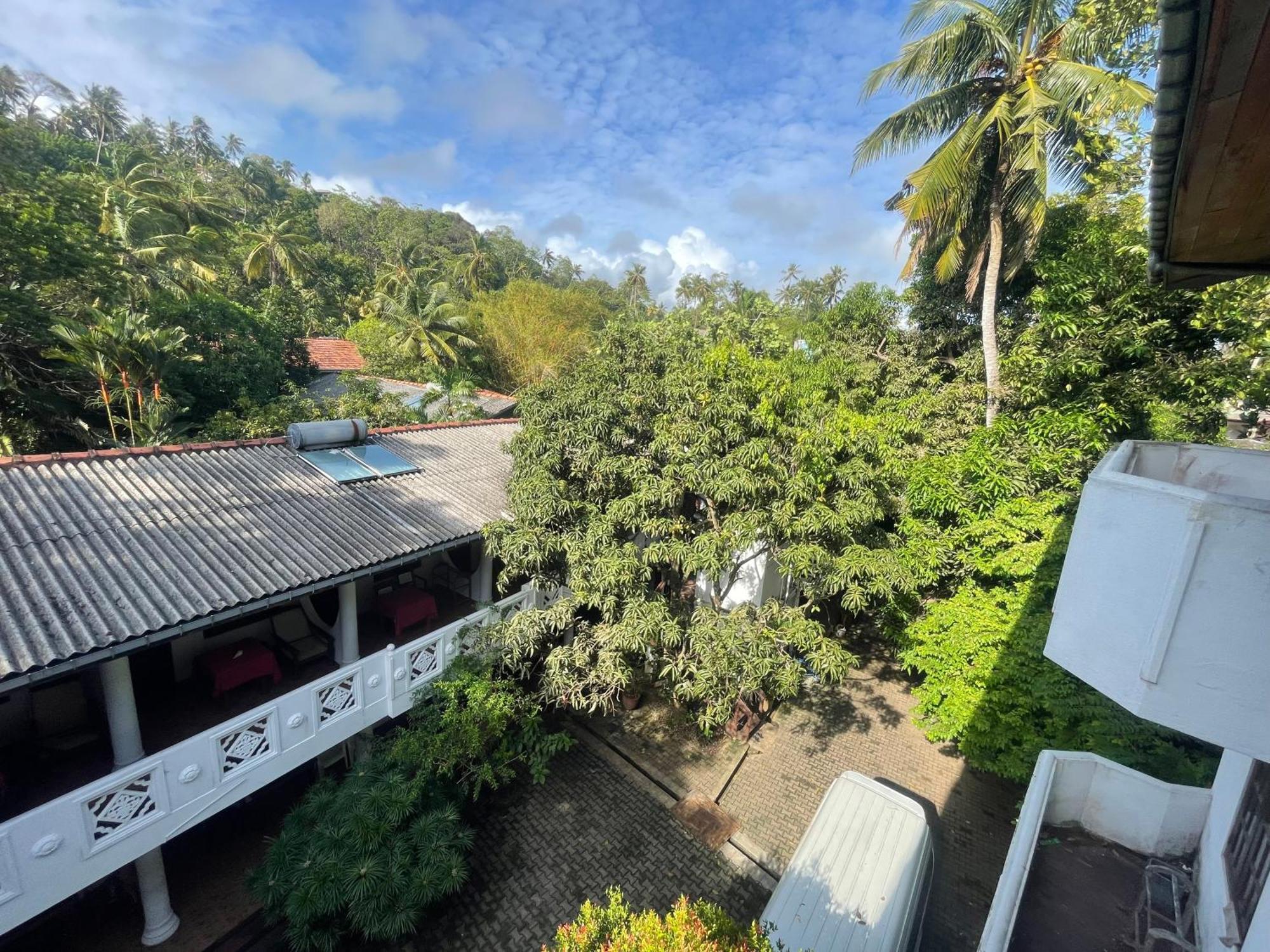 Serendipity Beach Unawatuna Bagian luar foto