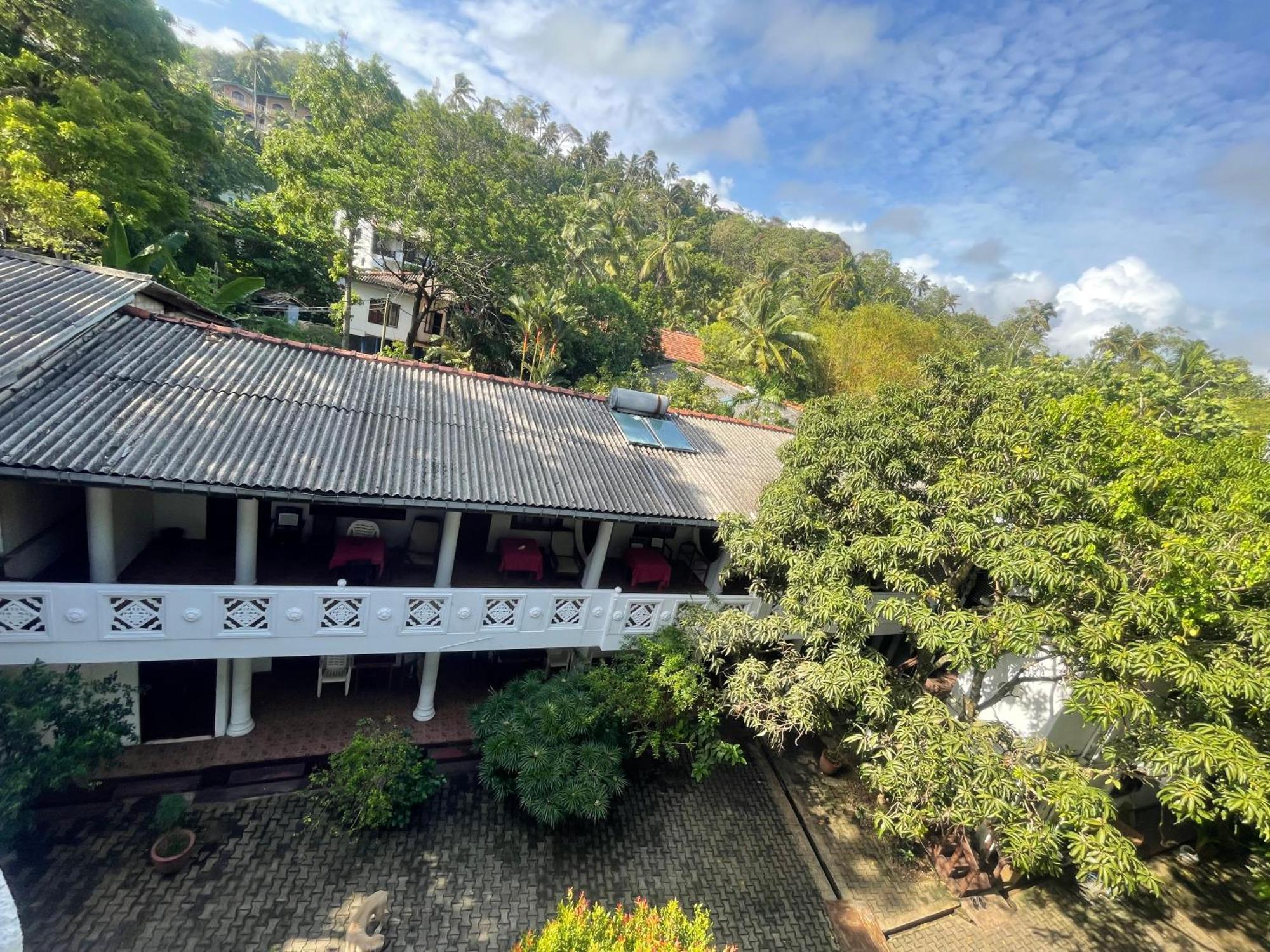 Serendipity Beach Unawatuna Bagian luar foto